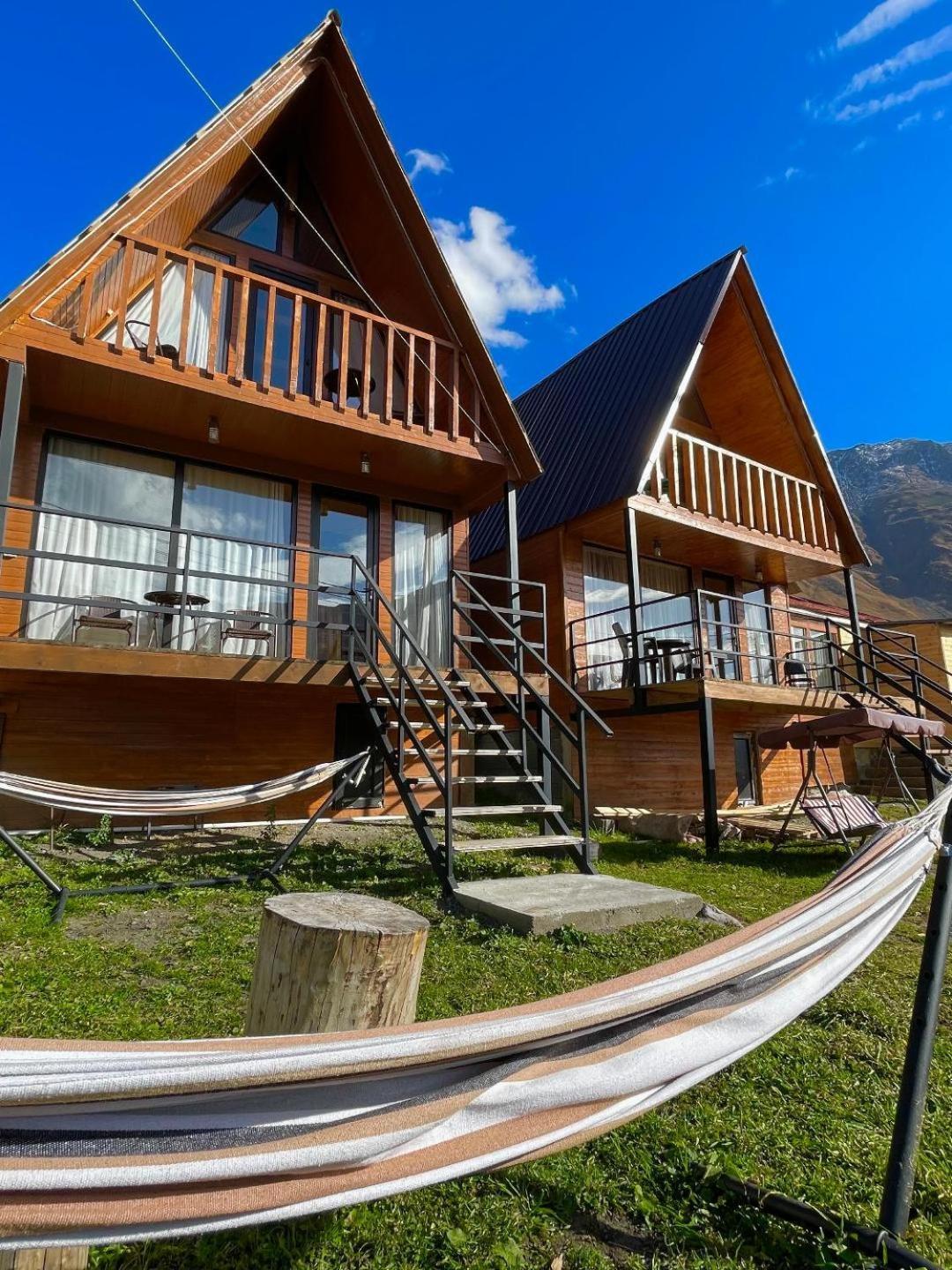 Twin Cottages Kazbegi Eksteriør bilde